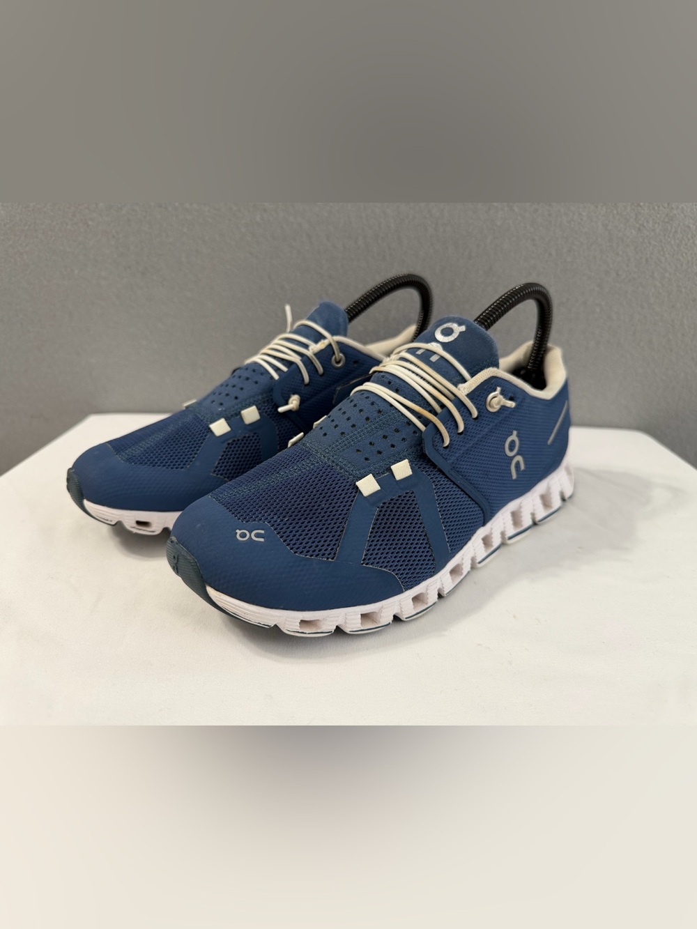 ON Running Cloud 5 Women's s7.5 Blue Denim White